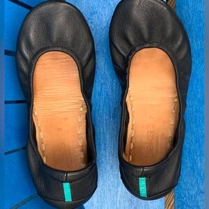 Tieks black size 7